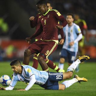 Argentina rescata empate ante Venezuela