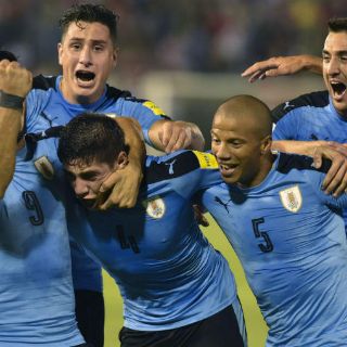 Uruguay gana de visita a Paraguay y mira hacia Rusia