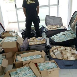 Hallan más de 10 MDD en vivienda de ex ministro de Temer