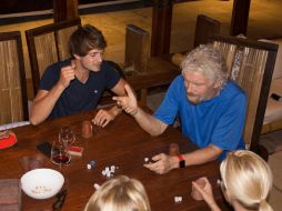Branson expresó su confianza en que las viviendas de su isla soporten bien el huracán. ESPECIAL / www.virgin.com
