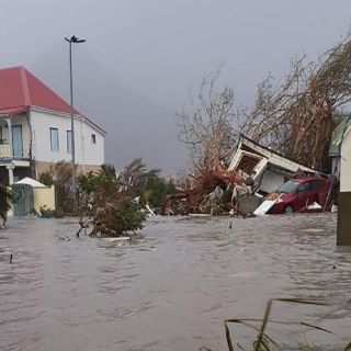 'Irma' desata su furia sobre el Caribe, sin muertos hasta ahora