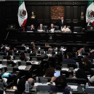 Presentan al Senado iniciativa sobre pase automático a fiscal general