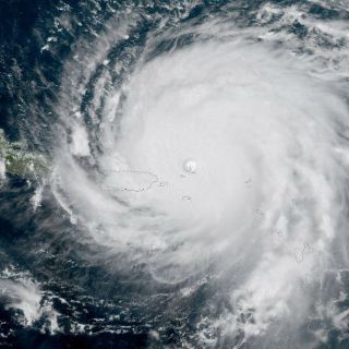 'Irma' deja Puerto Rico atrás y se acerca a La Española