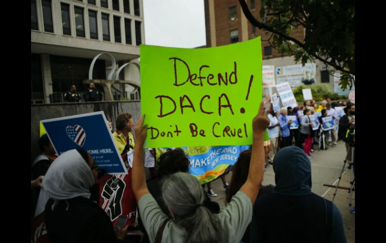Gracias a DACA, 800 mil jóvenes indocumentados han frenado su deportación, e incluso, obtenido un permiso temporal de trabajo. AFP / E. Muñoz