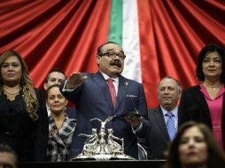 Tras la salida del blanquiazul, se dio continuidad a la sesión para tomar protesta a los nuevos integrantes de la Mesa. SUN / J. C. Reyes