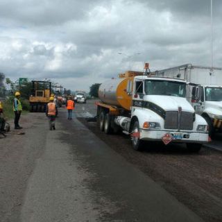 Realizan labores de reencarpetamiento en Periférico