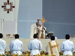 El Papa Francisco celebró una misa ante casi dos millones de personas en el parque Simón Bolívar de Bogotá. EFE / M. Dueñas