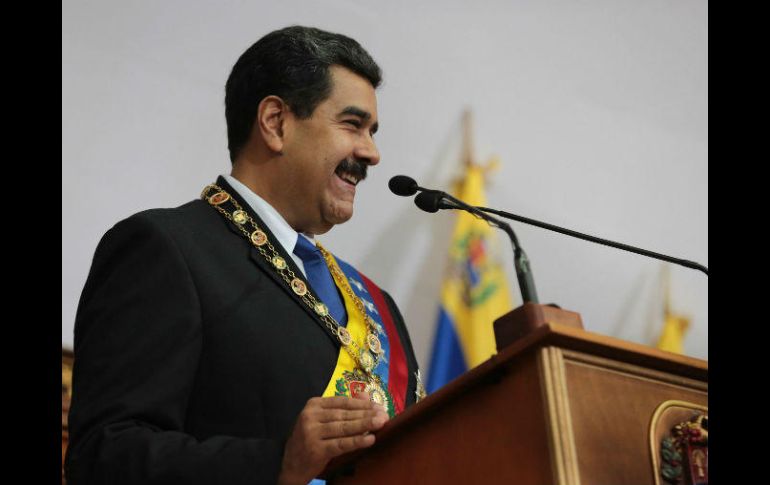 El mandatario venezolano dijo que la medida también implica el aumento del bono de alimentación de 153 mil a 189 mil bolívares. EFE / Prensa Miraflores