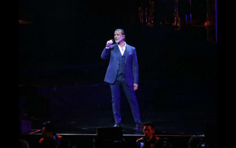 El cantante hizo un repaso por su carrera con temas como 'Cóncavo y Convexo', 'No lo Beses' y 'Estuve a Punto'. EL INFORMADOR / M. Vargas