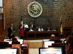 Entre las iniciativas aprobadas se encuentra la reforma electoral, donde resalta la reducción de recursos a los partidos políticos. FACEBOOK / legislativojal