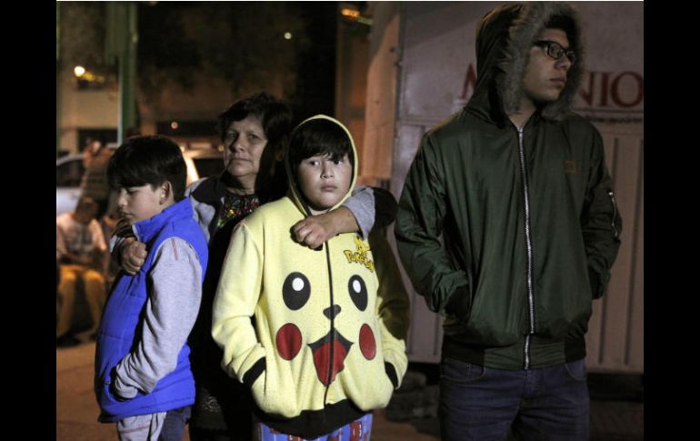 El sismo de anoche no sólo asustó a los habitantes de varios estados de México, sino que también causó daños materiales y muertes. EFE / A. Hernández