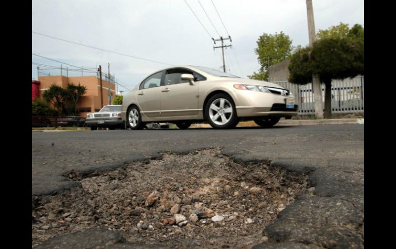 El regidor priista Salvador de la Cruz Rodríguez exige un informe pormenorizado del estado que guardan las calles del municipio. EL INFORMADOR / ARCHIVO