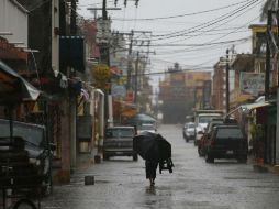 Los vientos fuertes pueden originar torbellinos, trombas, tornados y tolvaneras. AP / E. Verdugo