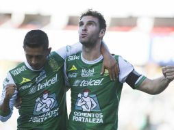 Jugadores del León celebran su triunfo ante Querétaro. MEXSPORT / O. Martínez