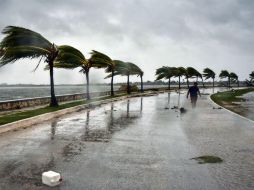 Más de cinco mil turistas fueron evacuados de los cayos ante la costa norte y central de la isla, donde hay muchos centros turísiticos. AFP / A. Roque