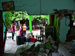 Tras el sismo las familias de 24 mil usuarios conectados al sistema de agua se quedaron sin el líquido. AFP / R. Schemidt