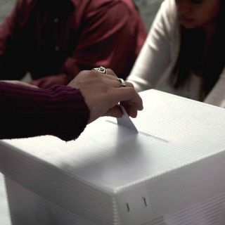 Abren los colegios electorales en Noruega