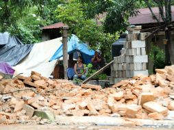 El Mandatario hizo un llamado a empresas constructoras para que apoyen en la reconstrucción de las comunidades afectadas. SUN / V. Rosas