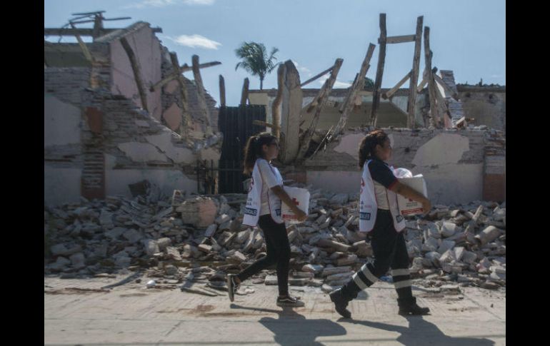 Entre los daños estructurales, reportan ocho carreteras dañadas, 84 derrumbes, 19 puentes y 235 escuelas afectadas. NTX / ESPECIAL