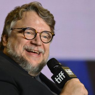 No me gusta que me felicite Peña Nieto: Guillermo del Toro