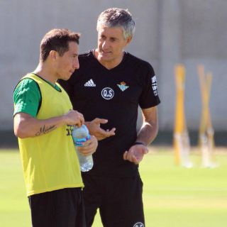 Guardado, dispuesto a jugar con Betis donde se necesite