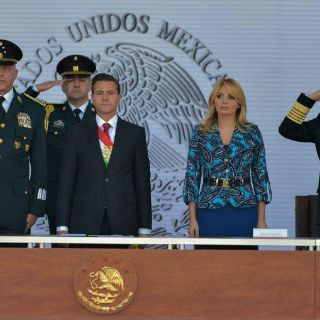 Peña Nieto reconoce ayuda de Fuerzas Armadas tras sismo