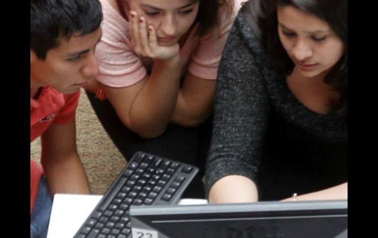 Banxico realizó una encuesta para conocer las características laborales de los nacidos entre 1980 y 2000. EL INFORMADOR / ARCHIVO