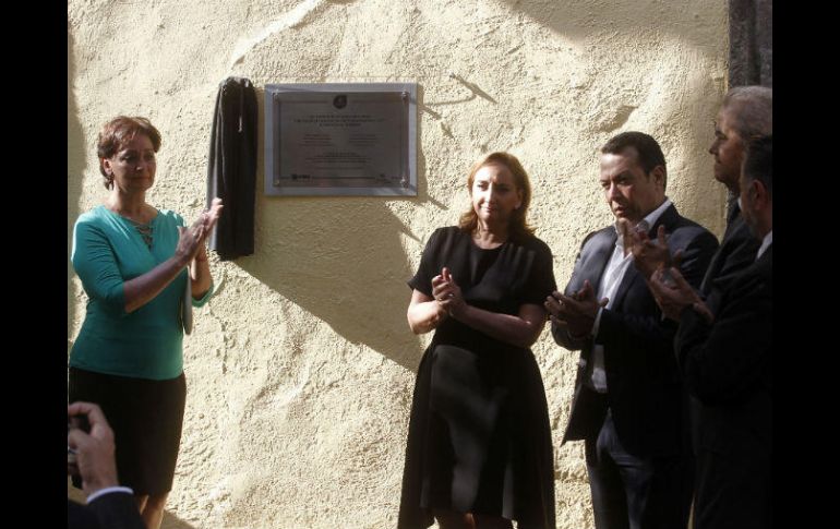 La placa tiene grabados los nombres de las personas que perdieron la vida. EL INFORMADOR / A. Camacho