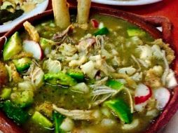 Del náhuatl ''pozolli'' (espuma), es un tesoro de la cocina nacional que nos hace sentir orgullosos de los productos agrícolas. NTX / ARCHIVO