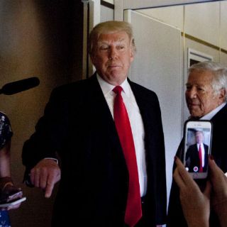 Trump vuelve a la carga contra Clinton por su reciente libro