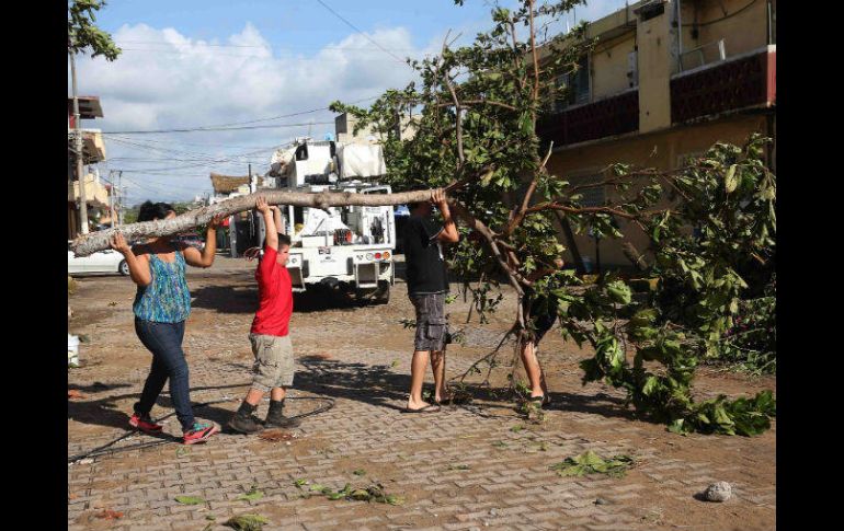 Previo a su impacto, la CFE puso en marcha su plan de contingencia ante el paso este huracán. EL INFORMADOR / ARCHIVO