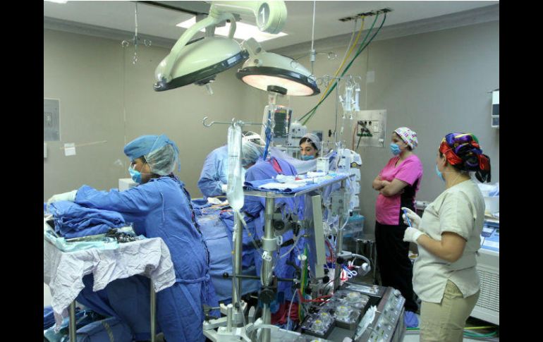 ‘El personal mantuvo la calma y continuó la operación’ dice el director de UMAE. ESPECIAL / IMSS