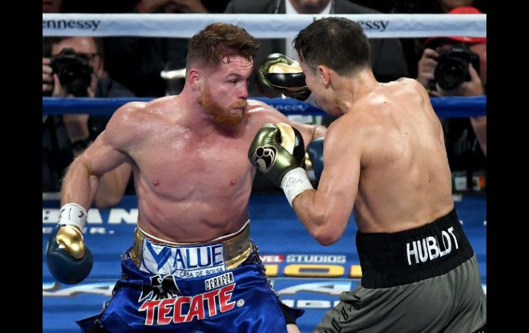 Anoche en el T-Mobile Arena, de Las Vegas, los boxeadores protagonizaron una pelea que acabo con veredicto de combate nulo. AFP / E. Miller