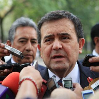 Revisar TLCAN cada cinco años generaría incertidumbre: SE