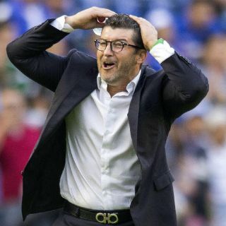 Santos cesa a ‘Chepo’ de la Torre