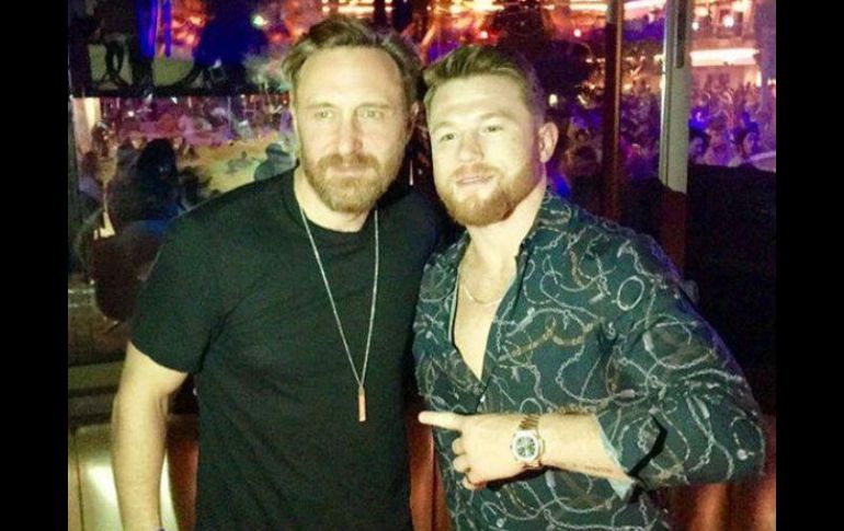 En redes sociales quedó constancia de cómo el púgil jalisciense estuvo acompañado del músico David Guetta. FACEBOOK / David Guetta