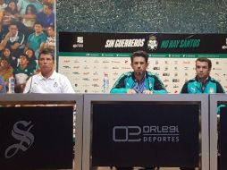 El club lagunero hizo la presentación minutos después de anunciar el cese del 'Chepo'. TWITTER / @ClubSantos