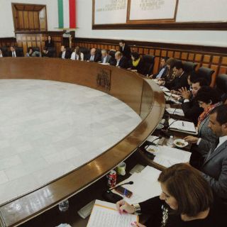 Aprueban sancionar a regidores faltistas