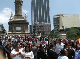Las personas en la zona de Reforma fueron concentradas alrededor del Ángel de la Independencia. EL INFORMADOR / A. Rodríguez