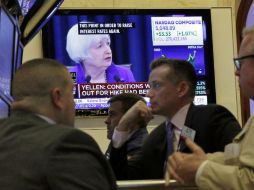 Se prevé que los inversores escruten las nuevas proyecciones de aumento de tasas para 2018. AP / ARCHIVO