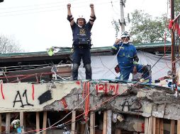 La joven informa que ninguna autoridad federal o del colegio se ha comunicado con ellos.