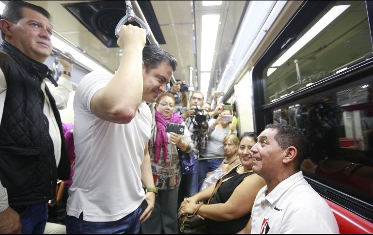 En el marco del Día Mundial sin Auto, Aristóteles se trasladó en bicicleta, Tren Ligero y MiBici.