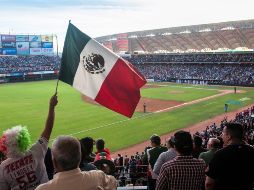 Lo recaudado en las taquillas de los dos juegos se entregará a los afectados por el sismo del martes pasado.