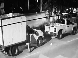 En Puebla, las cámaras de videovigilancia capturaron cómo fue robado un camión con tres toneladas de productos para los habitantes de la región mixteca.