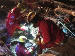 Se presume que en el lugar había más de 40 personas que quedaron atrapadas.