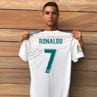 Cristiano escribe a familia de niño fallecido tras sismo en México