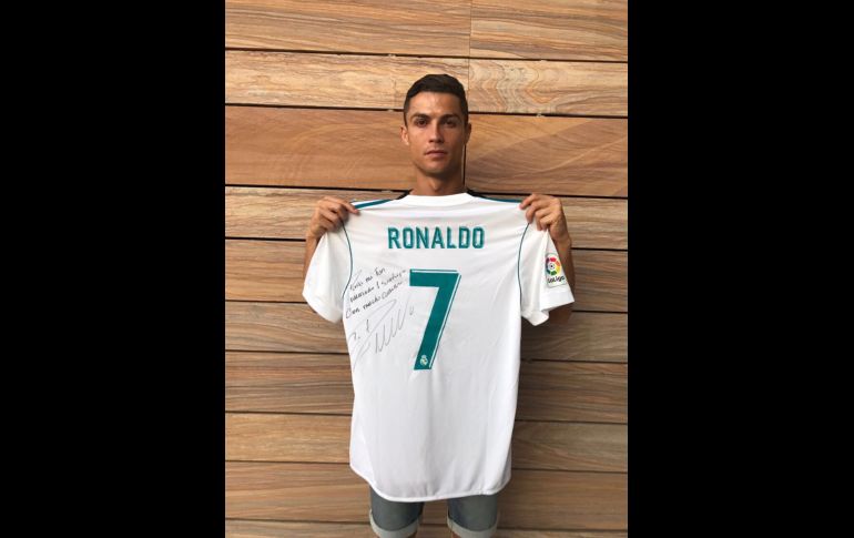 Usuarios de redes sociales se movilizaron para poner en contacto a la familia de Santiago con el astro del Madrid.