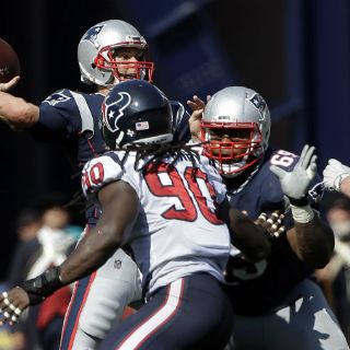 Brady guía a los Patriotas a la victoria ante Texanos