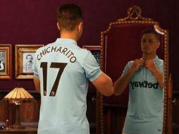 Faltan poco más de tres días para que termine la subasta y la playera de 'Chicharito' está bien cotizada. INSTAGRAM / @westham