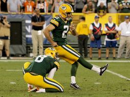 Momento donde Mason Crosby patea para gol de campo y que coronó la remontada de los Empacadores, quienes perdían al medio tiempo. AFP / D. Buell